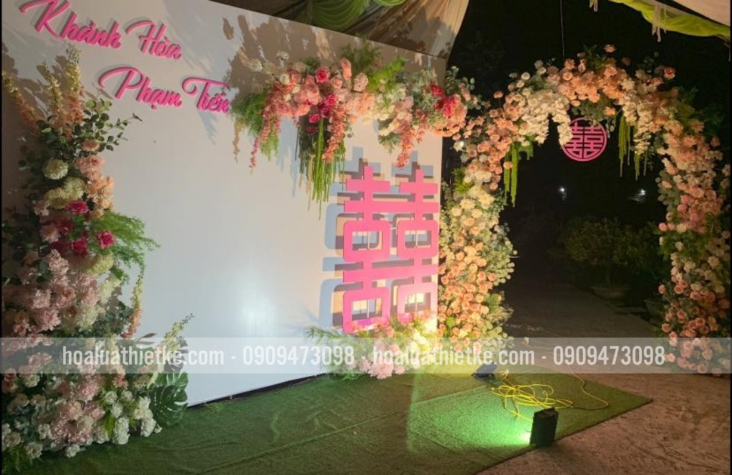 Backdrop hoa giả tông hồng nhẹ nhàng mẫu 3 1